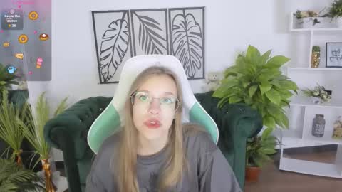 layriantavee online show from September 2025 06:04:02 AM