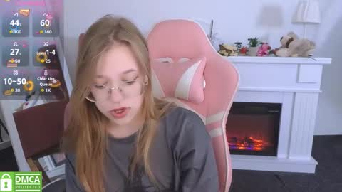 layriantavee online show from September 2025 06:06:01 AM