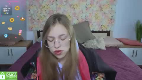 layriantavee online show from October 2025 06:08:02 AM