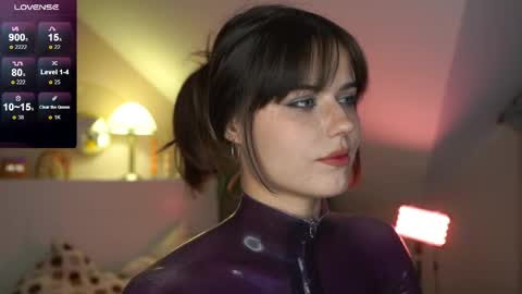 Pansy online show from November 2025 05:34:01 PM