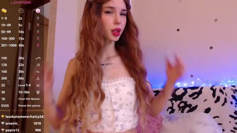 Snapshot of lazyalisa chatting on February 2025 01:44:02 PM Alisa online show from February 2025 01:44:02 PM