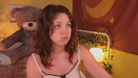 Lea online show from March 2025 07:45:02 PM