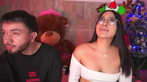 Snapshot of league_of_lovers2 chatting on December 2024 12:17:02 AM Vero Andy and Caius online show from December 2024 12:17:02 AM