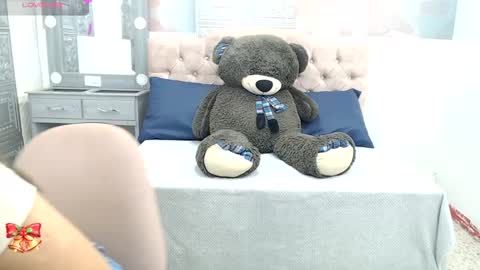 Leah online show from December 2024 12:22:01 PM