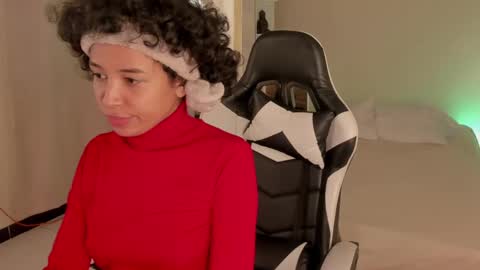 leahaltomm online show from March 2025 06:54:01 PM