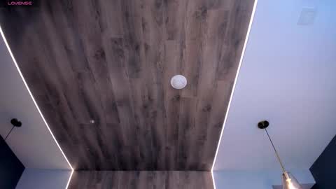 leahlombardi_ online show from October 2025 03:27:02 AM