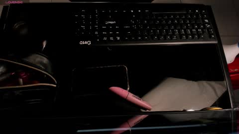 leahnovac online show from October 2025 11:07:02 AM