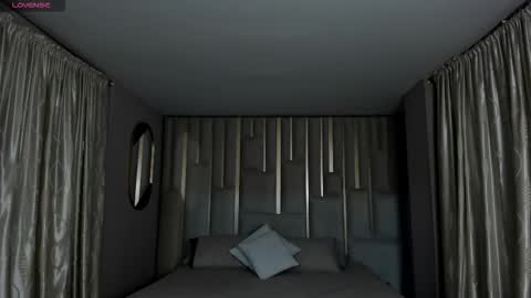 leahnovac online show from October 2025 11:10:02 AM