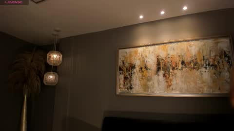 leahnovac online show from December 2025 11:08:02 AM