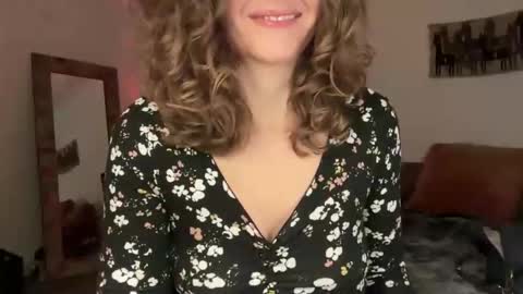 Leah Sparkles online show from December 2025 02:39:01 AM