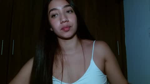 Snapshot of leanaalhub chatting on December 2024 06:22:01 AM leanaalhub online show from December 2024 06:22:01 AM