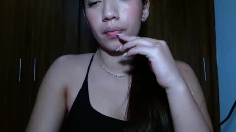 Snapshot of leanaalhub chatting on March 2025 04:15:02 AM leanaalhub online show from March 2025 04:15:02 AM