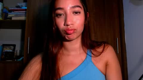 Snapshot of leanaalhub chatting on December 2025 05:02:01 AM leanaalhub online show from December 2025 05:02:01 AM