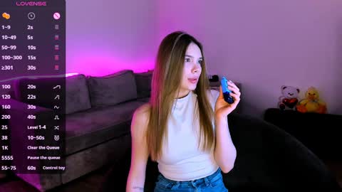 Leana online show from March 2026 05:17:02 PM