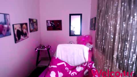 Leandra online show from January 2025 04:28:01 PM