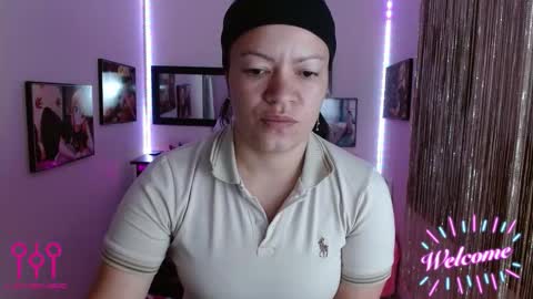 Leandra online show from September 2025 01:44:02 PM