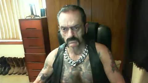 leathergreaser online show from January 2025 02:10:01 AM