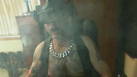 Snapshot of leathergreaser chatting on April 2026 05:56:01 AM leathergreaser online show from April 2026 05:56:01 AM