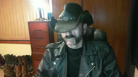 Snapshot of leathergreaser chatting on May 2026 06:49:01 PM leathergreaser online show from May 2026 06:49:01 PM