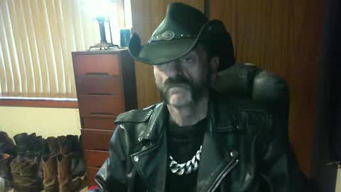Snapshot of leathergreaser chatting on May 2026 09:09:02 PM leathergreaser online show from May 2026 09:09:02 PM