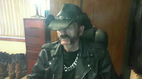 Snapshot of leathergreaser chatting on May 2026 11:54:01 PM leathergreaser online show from May 2026 11:54:01 PM
