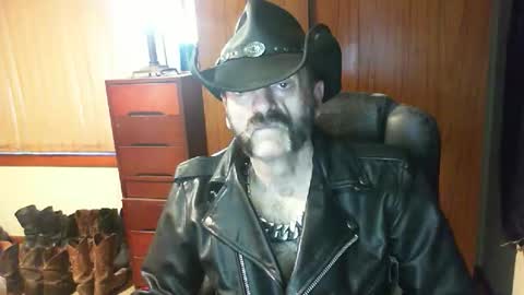 Snapshot of leathergreaser chatting on May 2026 08:47:01 PM leathergreaser online show from May 2026 08:47:01 PM