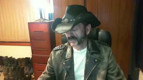 Snapshot of leathergreaser chatting on May 2026 07:53:02 PM leathergreaser online show from May 2026 07:53:02 PM