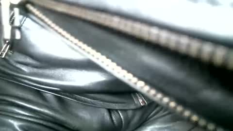 Snapshot of leathermotocross001 chatting on May 2026 04:25:02 PM Leathermotocross online show from May 2026 04:25:02 PM