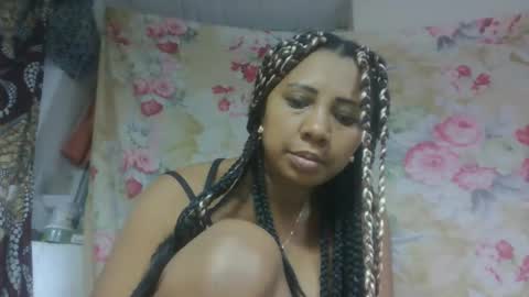 Snapshot of leatiana chatting on April 2026 08:25:02 PM leatiana online show from April 2026 08:25:02 PM