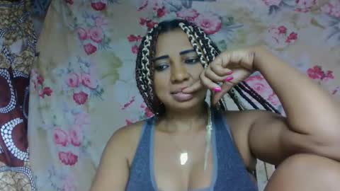 Snapshot of leatiana chatting on May 2026 10:25:02 PM leatiana online show from May 2026 10:25:02 PM
