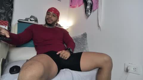 leenar_key online show from February 2025 11:39:02 AM