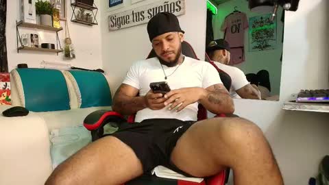 leenar_key online show from November 2025 07:16:02 PM