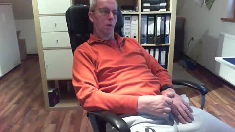 Dave online show from November 2025 01:31:01 PM