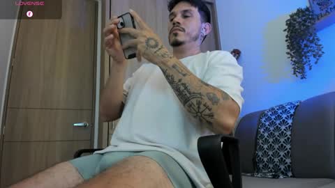 Alejandro online show from April 2026 10:55:01 PM