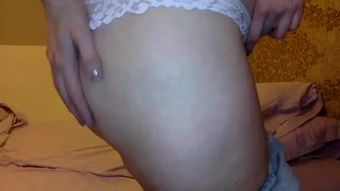 Snapshot of legsfordaysbaby chatting on December 2024 09:55:01 PM Dani... Your Slutty Mommy... Wet Dream Baby... online show from December 2024 09:55:01 PM