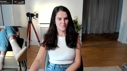 Elle  online show from March 2026 03:34:01 PM