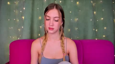 Snapshot of leiawow chatting on October 2025 08:49:01 AM leiawow online show from October 2025 08:49:01 AM