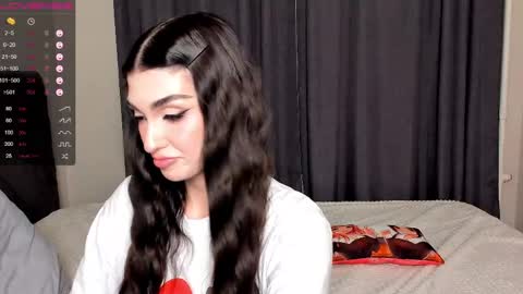 Snapshot of leila_4ever chatting on April 2026 08:12:02 PM Leila online show from April 2026 08:12:02 PM