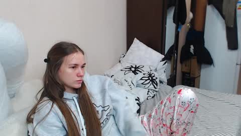 Snapshot of leila_bambi_ chatting on December 2024 03:16:02 AM leila_bambi_ online show from December 2024 03:16:02 AM