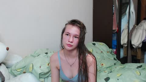 Snapshot of leila_bambi_ chatting on January 2025 11:21:02 PM leila_bambi_ online show from January 2025 11:21:02 PM