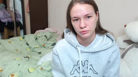 Snapshot of leila_bambi_ chatting on January 2025 03:37:01 AM leila_bambi_ online show from January 2025 03:37:01 AM