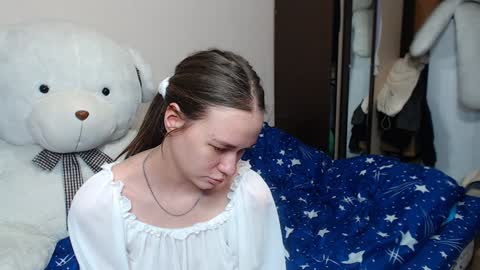 Snapshot of leila_bambi_ chatting on January 2025 07:43:01 AM leila_bambi_ online show from January 2025 07:43:01 AM