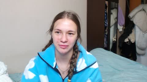 Snapshot of leila_bambi_ chatting on February 2025 03:20:01 PM leila_bambi_ online show from February 2025 03:20:01 PM