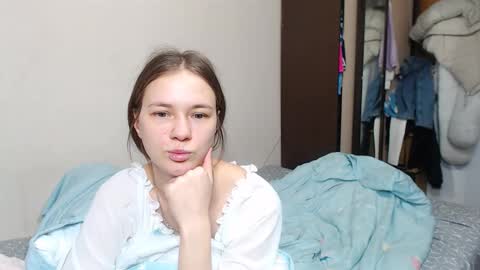 Snapshot of leila_bambi_ chatting on February 2025 06:11:02 PM leila_bambi_ online show from February 2025 06:11:02 PM