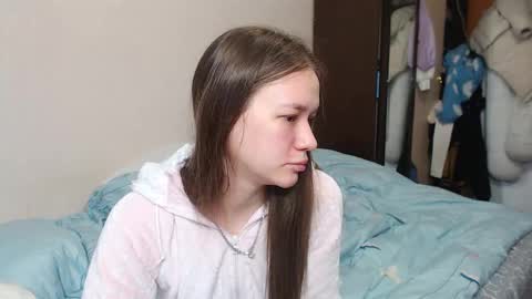 Snapshot of leila_bambi_ chatting on February 2025 04:33:01 PM leila_bambi_ online show from February 2025 04:33:01 PM