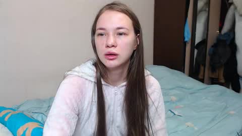 Snapshot of leila_bambi_ chatting on February 2025 07:10:02 PM leila_bambi_ online show from February 2025 07:10:02 PM