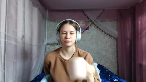 Snapshot of leila_bambi_ chatting on November 2025 11:53:01 AM leila_bambi_ online show from November 2025 11:53:01 AM