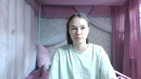 Snapshot of leila_bambi_ chatting on November 2025 06:21:01 PM leila_bambi_ online show from November 2025 06:21:01 PM