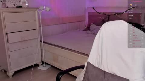 Snapshot of leilalafleur_ chatting on February 2026 04:49:02 AM leilalafleur_ online show from February 2026 04:49:02 AM