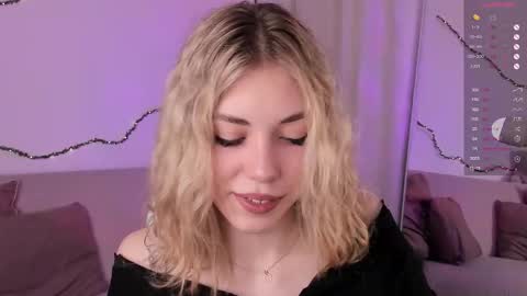 Snapshot of leilalafleur_ chatting on February 2026 02:56:02 AM leilalafleur_ online show from February 2026 02:56:02 AM